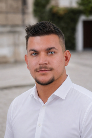 Náš tím Bielik 300x450 1
