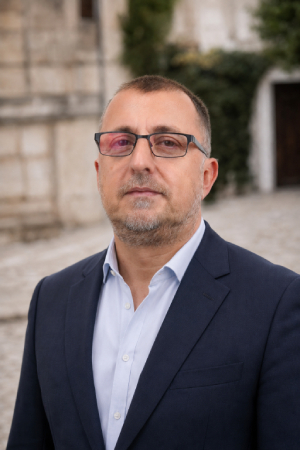 Náš tím Sebo 300x500 1