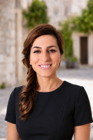 Náš tím Simona G 300x450 1