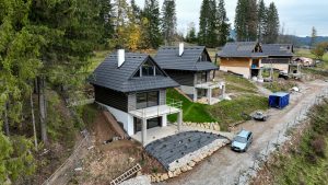 Malebná obec v Beskydách- Drevenica  Korňa