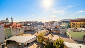 2 - izbový byt Žilina - centrum s pavlačou a vlastným parkovacím miestom vo dvore
