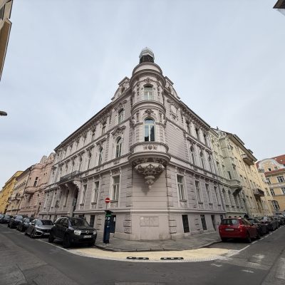 Pripravujeme do ponuky  4 - izbový byt Bratislava - Staré mesto